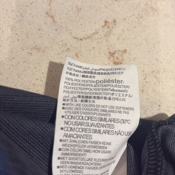 Under Armour Women's racerback tank top SZ large - Picture 7 of 7